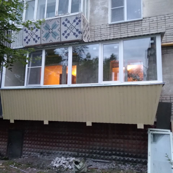 Пристройка балкона в Кривом Роге с выносом
